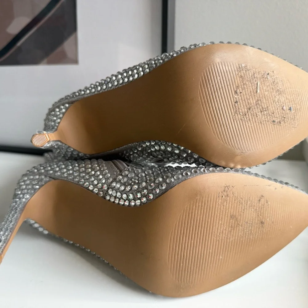 Steve Madden “Winnings” Silver Studded Ankle Boots W 10M - Picture 6 of 8
